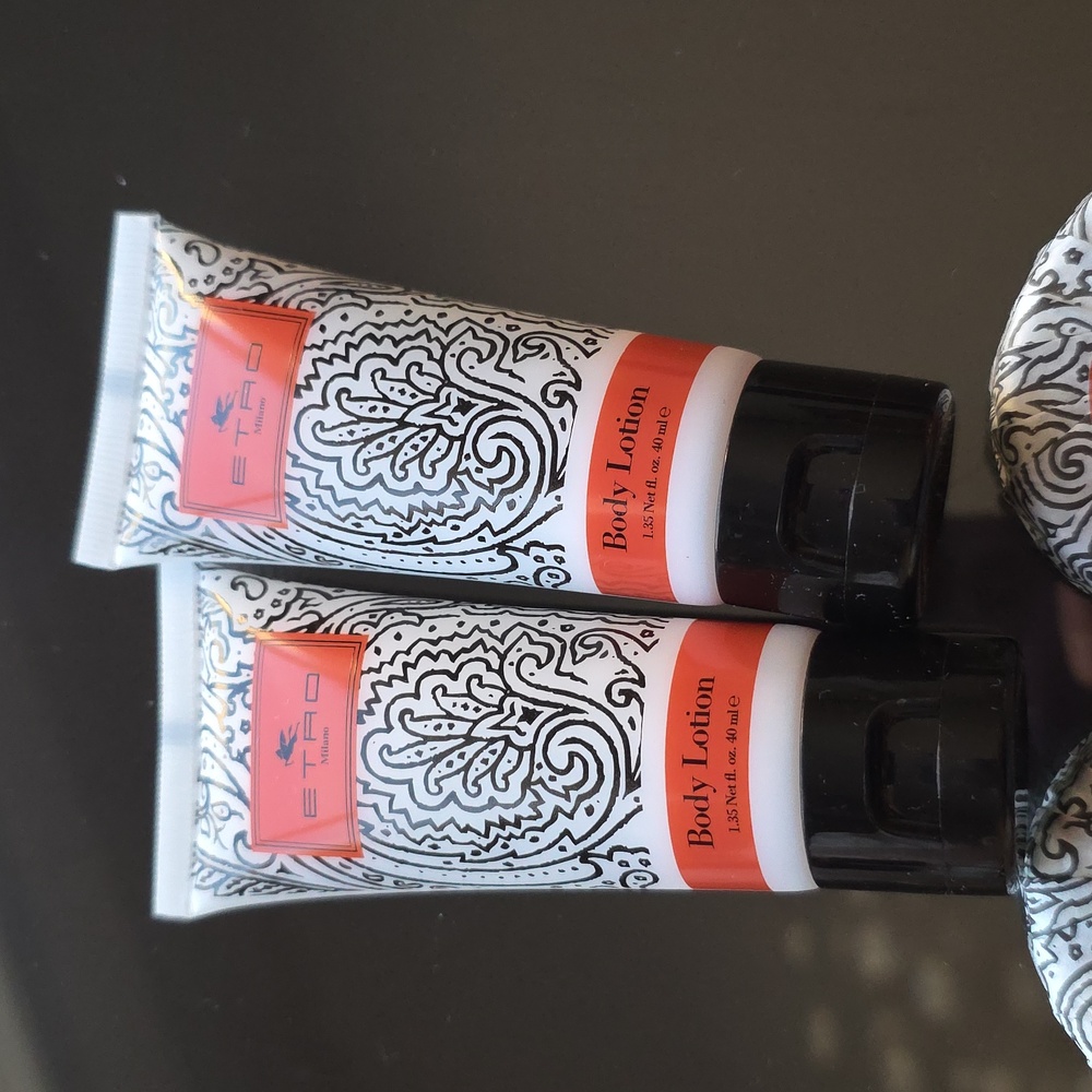 ETRO Pegaso Bath And Body Bundle Body Lotion And Soaps New - Picture 2 of 3